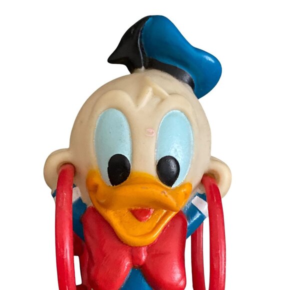 VTG ILLCO Disney Donald Duck Red Clip Rings Hanging Toy Figurine Baby - Picture 2 of 9